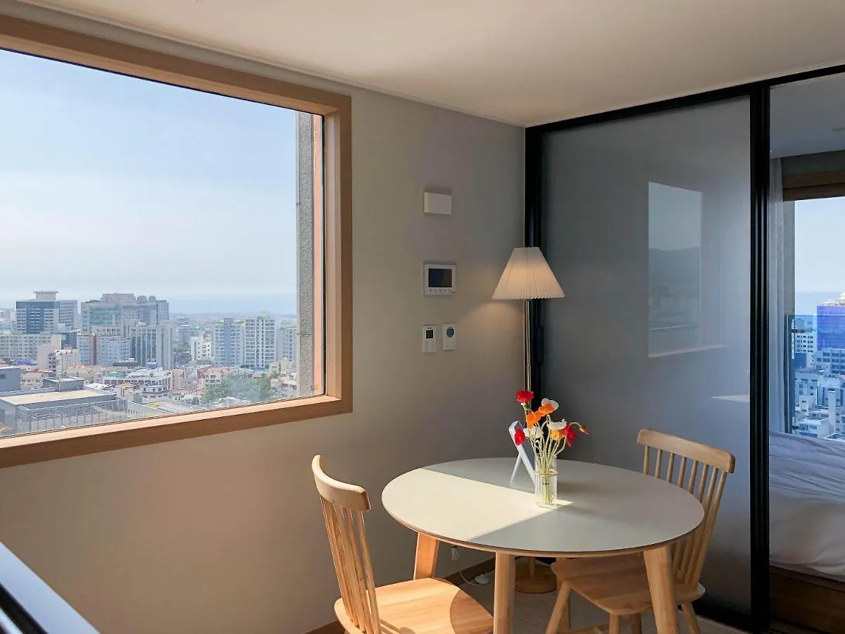 Apartment Urbanstay Jeju Airport