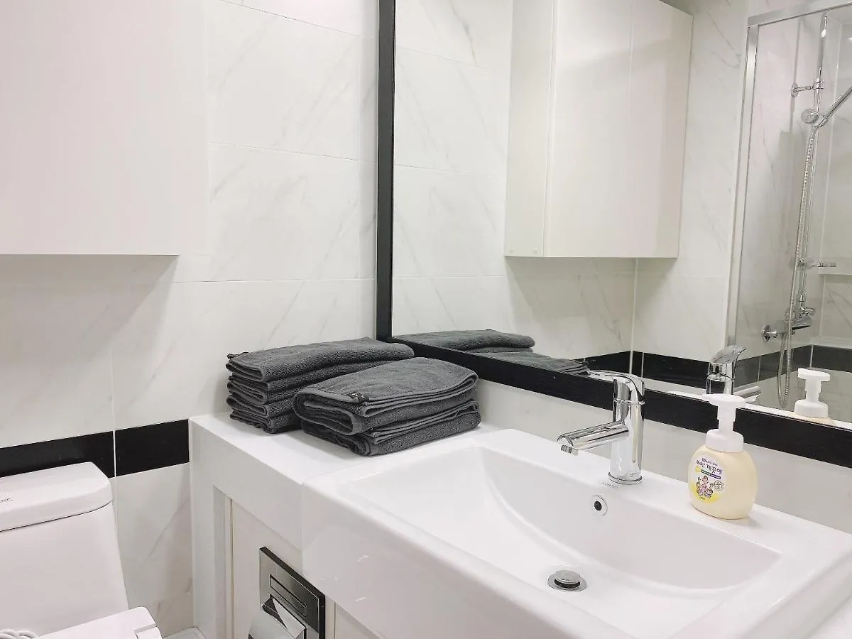 Apartment Urbanstay Jeju Airport